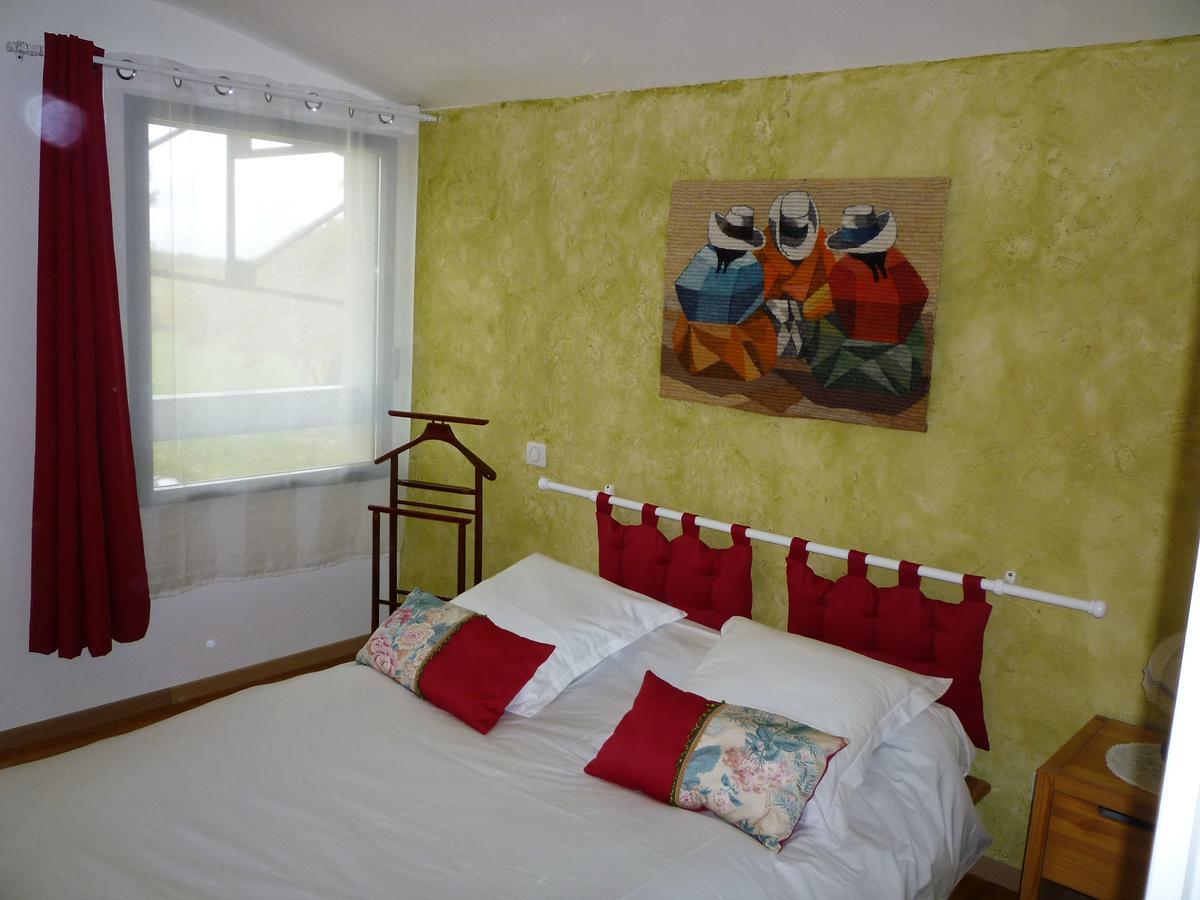 La SERPAUDERIE Saint-André-de-Lidon Extérieur photo