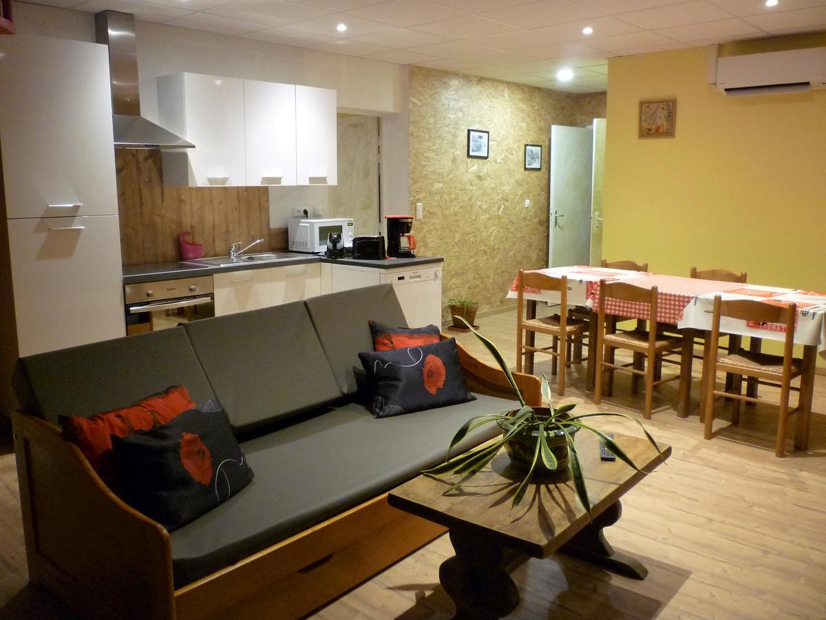 La SERPAUDERIE Saint-André-de-Lidon Extérieur photo